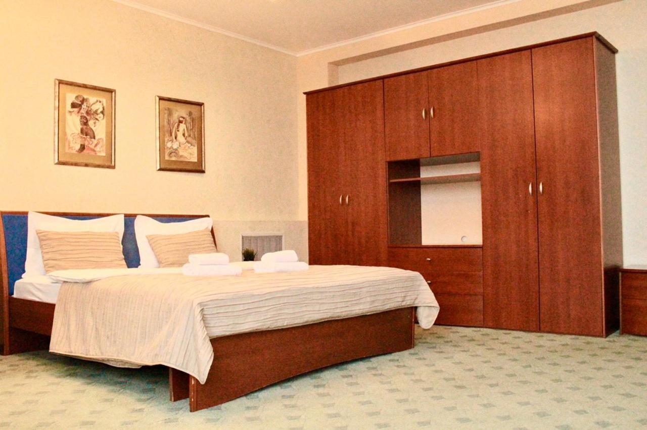 Павлодар Hotel Exterior foto
